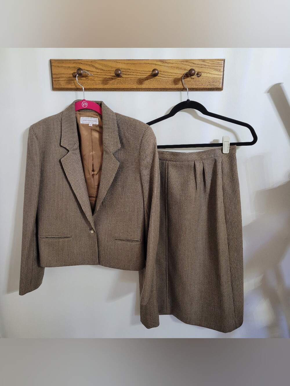 Jones New York Women's Two-Piece Skirt Suit, Size 6 Jacket, Size 10 Skirt